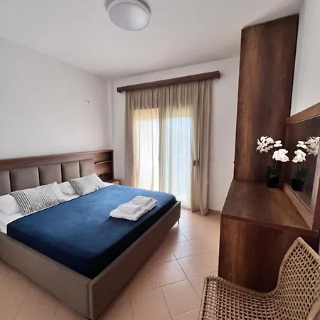 Guest house Julia Qerret Golem (Tirana)